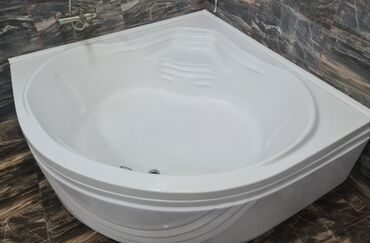 ванна чугунная 180 см: Ванна, Б/у, Акрил