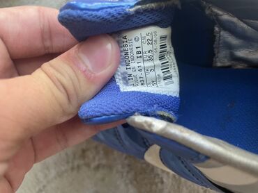 перчатки таеквондо: Футбольные бутсы Nike Total 90 (серия T90) с металлическими шипами -