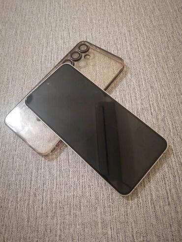 айфон 4s новый: Samsung Galaxy S24, цвет - Белый, Сенсорный