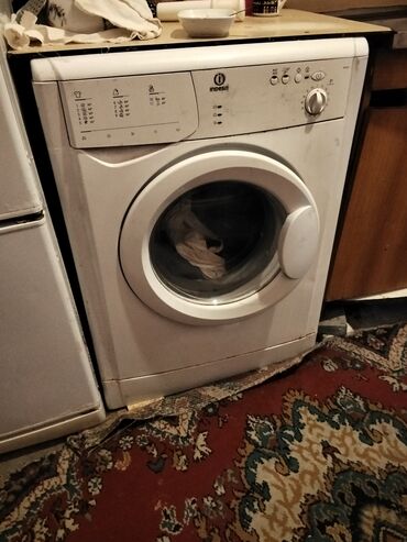 Стиральная машина Indesit, 5 кг, Б/у, Автомат, Без сушки, Нет кредита