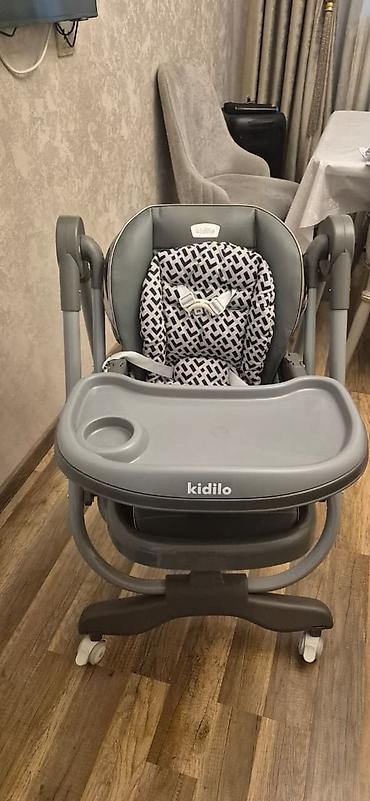 Kidilo yemek masası ela veziyyetde.İsdiyen yellenen funksiyası var