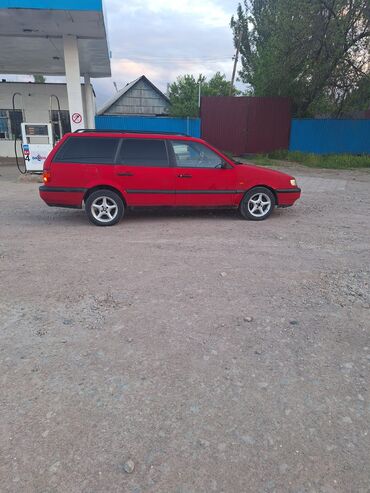 Транспорт: Volkswagen Passat Variant: 1994 г., 2 л, Механика, Бензин