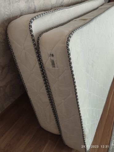 htc bir m8 almaq: Matras. döşək. 2 ədəd. ölçüləri 90×175×20. yeni kimidir. 2si birlikde