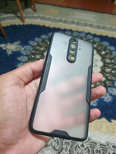 Digər mobil telefonlar: Smartfon – 6.5” təxmini tam ekranlı, ön kameranın ekranın yuxarı — 7