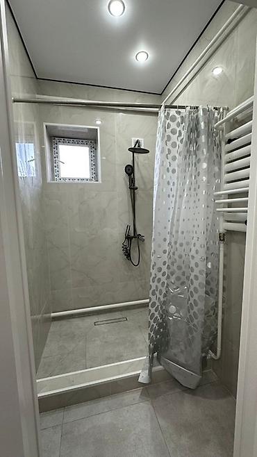 Долгосрочная аренда домов: Сдается дом с участком в Караколе на долгий срок. Цена договорная. - — 5