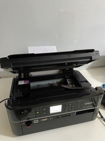 принтер продается: Цветной принтер 3 в одном Принтер/Сканер/Ксерокопия) 6 цветных