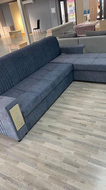 sofa: Угловой диван с оттоманкой, обивка — велюр/микрофибра тёмно-синего — 2