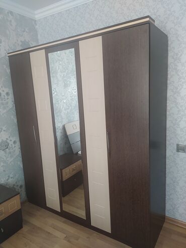 детская мебель: Двуспальная кровать, Шкаф, Трюмо, 2 тумбы, Б/у