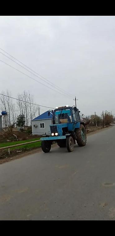 Digər kənd təssərüfat avadanlığı: Mavi rəngli təkərli kənd təsərrüfatı traktoru - Kabinli, panoram — 7