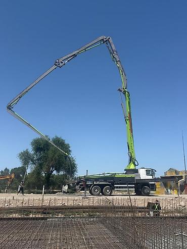 Автоуслуги: Услуги автобетононасоса (помпа) - Подача бетона 37/56 - Оператор со — 3