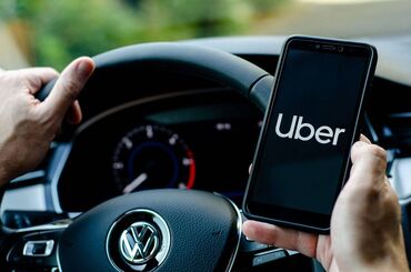 öz maşını ilə sürücü: Salam yeni biznesə başlamaq üçün sahibkarlara Uber taksi biznesini