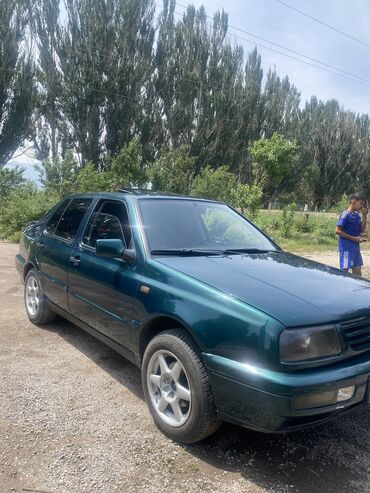 электирик машина: Volkswagen Vento: 1996 г., 1.8 л, Автомат, Бензин, Седан