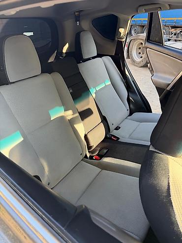 Продажа авто: Toyota RAV4: 2016 г., Гибрид, Кроссовер — 4