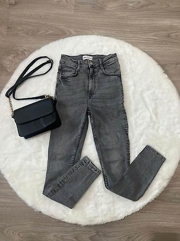 kape kacketa: ZARA farmerice 
Velicina XS 
Cena 1200 din🟨🟨 — 2