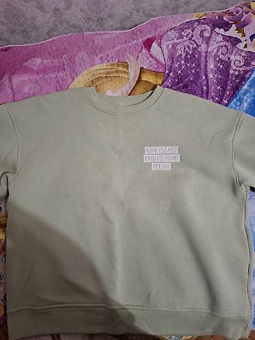 ev geyimler: Oversize svitşört - Rəng: açıq zeytun/yaşıl-boz - Model: klassik kruq — 1