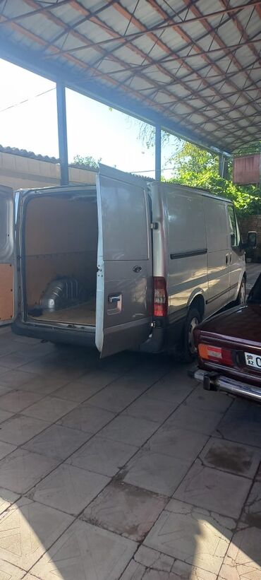 Ford: Ford Transit: 2.2 l | 2010 il 150000 km Van/Minivan — 4