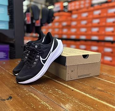онклауд обувь: Мужские кроссовки, 39, 45, Nike, Новый, цвет - Белый, Платная доставка — 1