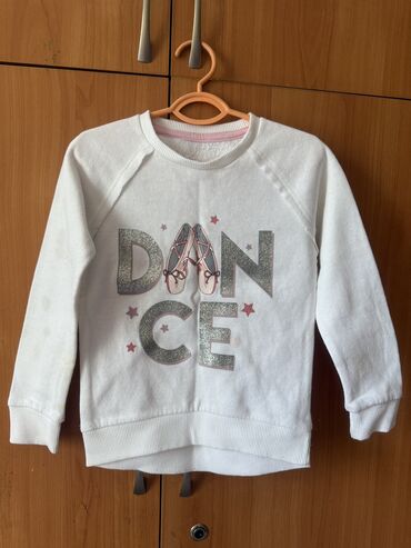 Верхняя одежда: Платье на девочку 4-5 лет 300 сом Спортивка Michael kors красная на 5 — 4