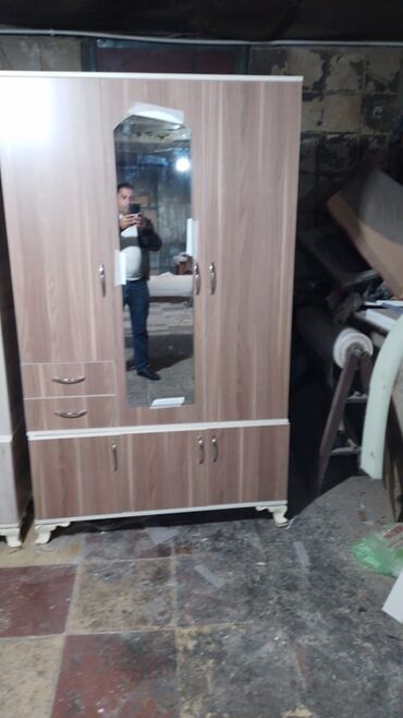 Sifarişlə dolablar: Düz dolab, Dəhliz üçün, Yataq otağı üçün, Eyvan üçün, Paltar üçün, Kupe, Quraşdırıla bilən, 3 qapılı — 18