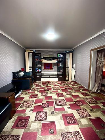 Продажа коттеджей и домов: 📌В центре селе Александровка продается большой дом на участке 16 — 7