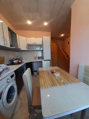 muşfiqabad ev: Mərdəkan qəsəbəsində, Abşeron sanatoriyasının arxasındakı küçədə 3