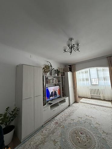 китеп текче: 12 микрорайон 106 улучшенная 1 комнатная квартира 45 кв.м 6 этаж — 3