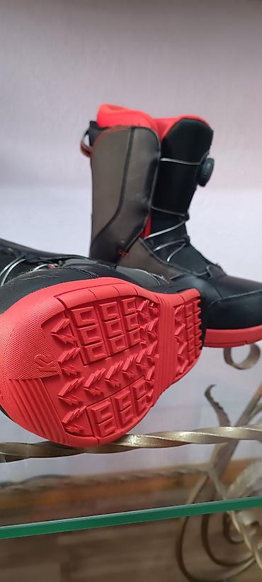 Сноуборды: Продам крепления и ботиночки для сноуборда размер 33. цена 5000 сом — 16