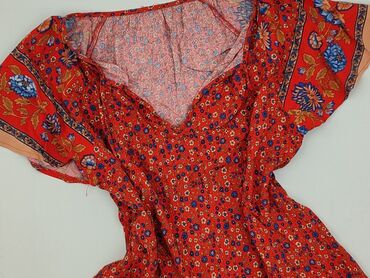 czerwona bluzka z dekoltem v: Women's blouse, size M