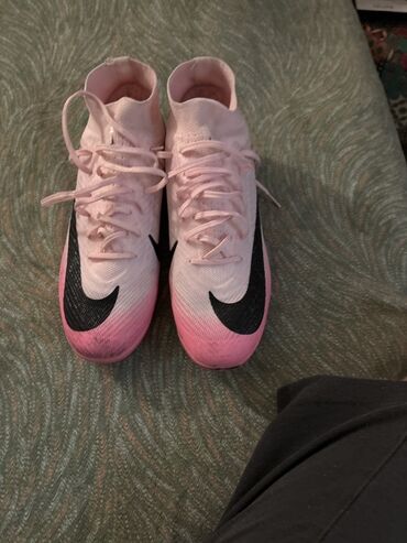 kişilər üçün qaçış krossovkaları: Nike Zoom Mercurial kramponları - Model: Nike Zoom Mercurial (yan