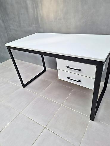 Компьютерные столы: Письменный/рабочий стол в современном стиле лофт. - Размеры: длина — 2