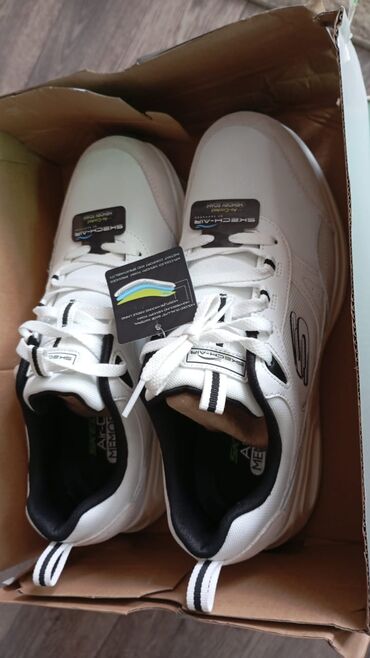 белые кеды мужские: Продаю кроссовки оригинал Skechers