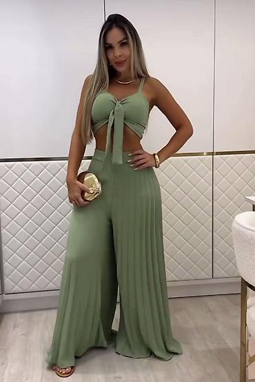 vatromet u obliku srca: 🔥Ženski komplet – top i široke palazzo pantalone
2500 din — 4