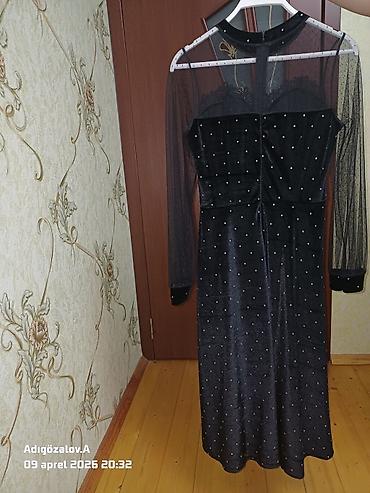 ziyafet geyim: Qara rəngli zərli və mirvari bəzəkli ziyafət geyimi. - Model: Uzun — 2