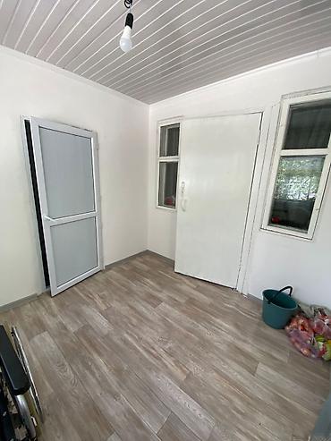 Продажа полдома: Продаются дом с подвалом хороший состояние отопления газовой и печка — 3