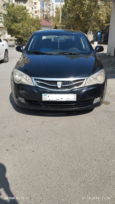 priora sedan: MG : 1.5 l | 2012 il 20000 km Sedan