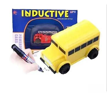 nacrtani stitch: Pametan skolski autobus koji prati olovku. pametan skolski autobus — 1