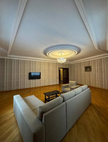 Uzunmüddətli kirayə mənzillər: Tibb Universiteti yaxınlığında 16 mərtəbəli binanın 4-cü mərtəbəsində — 2