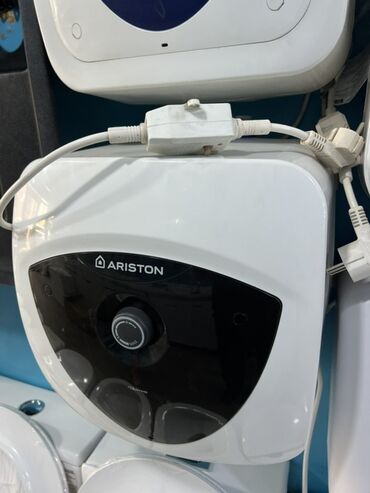 продаю б у аристон: Топтолмо суу жылыткыч Бактын көлөмү: 10 л чейин, Ariston, Электр, Температура жөндөгүч