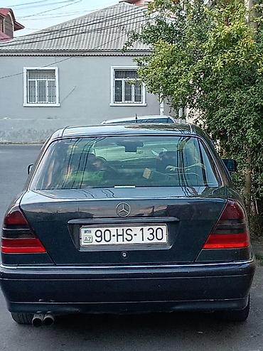 mercedes 210 ehtiyyat hissəsi: Mercedes-Benz 220: 2.2 l | 1995 il Sedan — 4