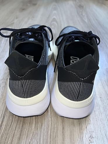 Patike: ADIDAS Adizero Boston 12 Women's Running Black White vel.39 1/3, cm — 9