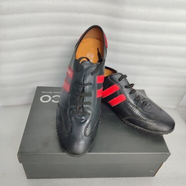 Кроссовки и спортивная обувь: Кроссовки из натуральной кожи 
с перфорацией ( отверстия сбоку) — 3