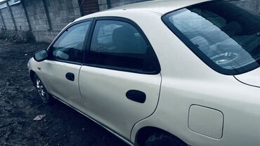 Mazda: Mazda 323: 1995 г., 1.6 л, Автомат, Бензин, Седан — 6