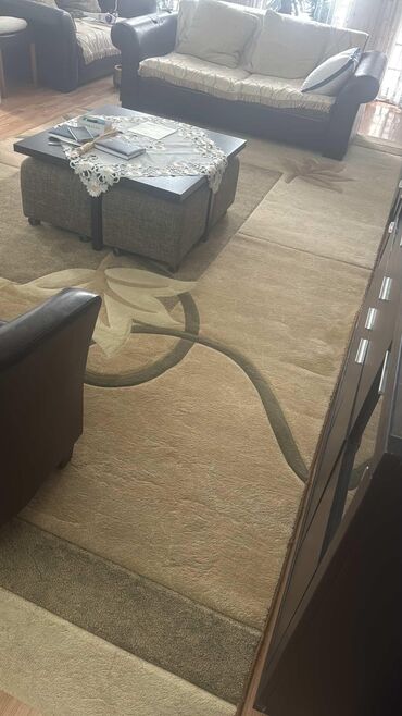 Ковры и паласы: Ковер Б/у — 1