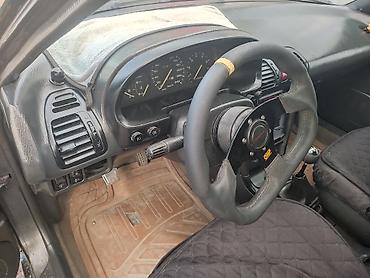 Mazda: Mazda 323: 1994 г., Механика, Бензин — 5