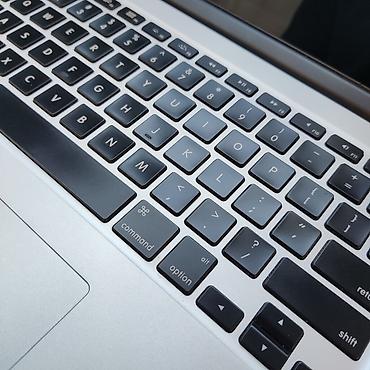 macbook pro 2012: Şəkillərdə görünən, gözəl makbuku sizə təqdim edirik.☺️ Təmirdə — 4