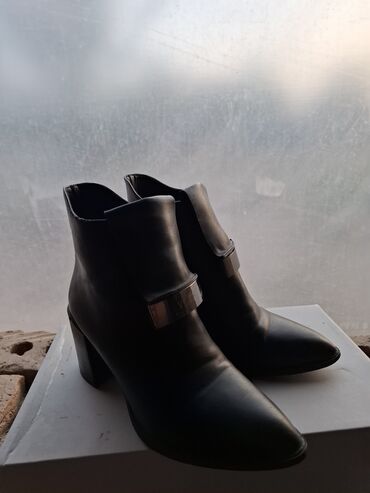 обувь ручной работы бишкек: Продаю 500сом. 2 раза одевала. посмотреть можно в джале