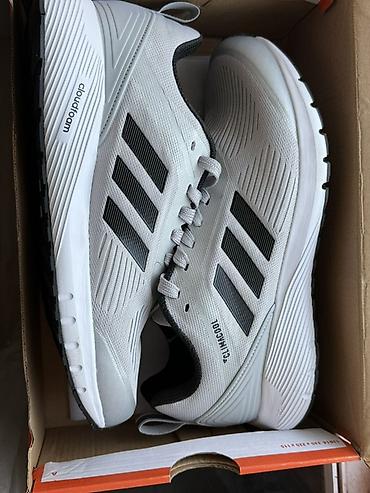 adidas кепка: Мужские кроссовки, 42.5, Adidas, Новый, цвет - Серый — 2