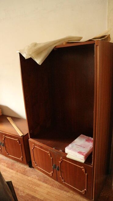 Гарнитуры для зала: Гарнитур для зала, Б/у, Дерево, Самовывоз — 23