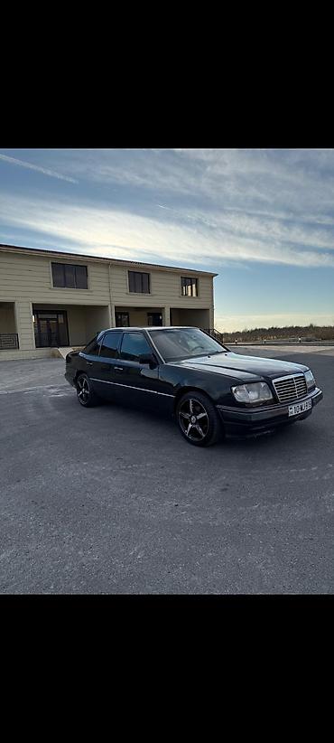 Mercedes-Benz: Mercedes-Benz W124: 2.2 l | 1994 il Sedan — 2