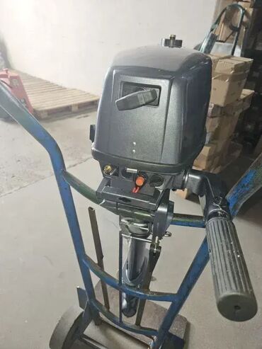 Vodeni sportovi: Motor za camac 600 — 13